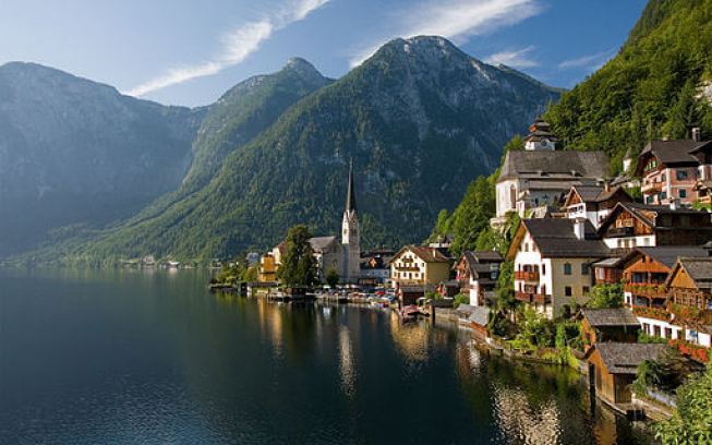 Why you should stay overnight to explore Hallstatt and Salzkammergut : Upper Austria's beautiful region