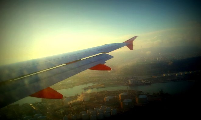 This is not what I recognized from the flight. I was too busy gaping at the Barceloneta beach,W Hotel and Agbar Torre to take a picture from my phone.