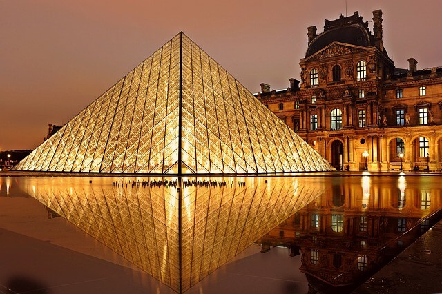 Paris travel mishap - A funny travel story about airports